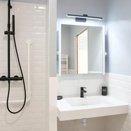 Emilie & Perrine Lägenhet